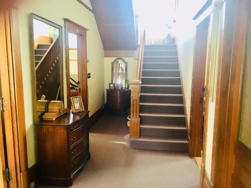 Le Petit Chateau Montebello B&B Экстерьер фото
